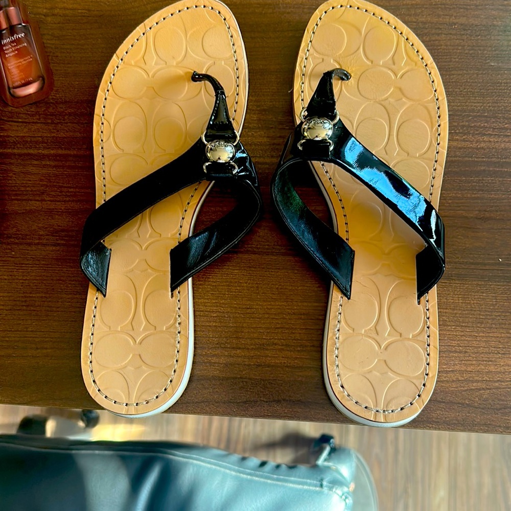 Black coach flip flops 9.5